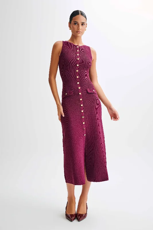 Sawyer Sleeveless Buttoned Maxi Dress - Plum Elegant Maxi Dress with Lace