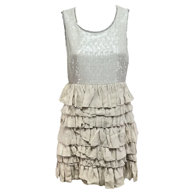Sequin Silk Chiffon Fiered Ruffle Mini Dress By Alice + Olivia In Grey, Size: Xs Stylish Summer Mini Dress Sequin Silk Chiffon Fiered Ruffle Mini Dress By Alice + Olivia In Grey, Size: Xs Stylish Summer Mini Dress