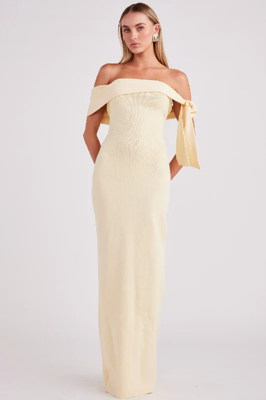 JAYMES MAXI DRESS Cozy Knitted Maxi Dress