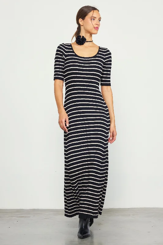 Short Sleeve Striped Knit Maxi Dress Fashionable Layered Maxi Dress