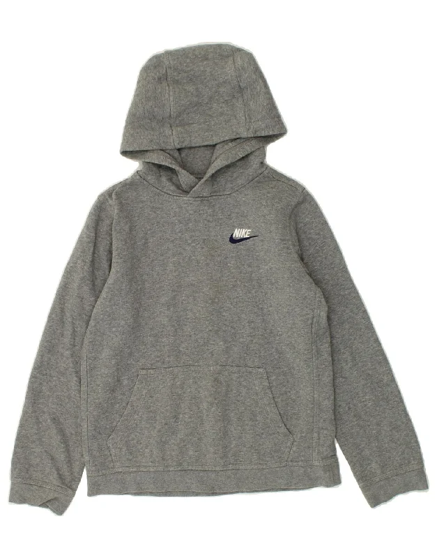 NIKE Boys Standard Fit Hoodie Jumper 12-13 Years Large Grey Cotton Hoodie with Hem Detail Decorative Unique NIKE Boys Standard Fit Hoodie Jumper 12-13 Years Large Grey Cotton Hoodie with Hem Detail Decorative Unique