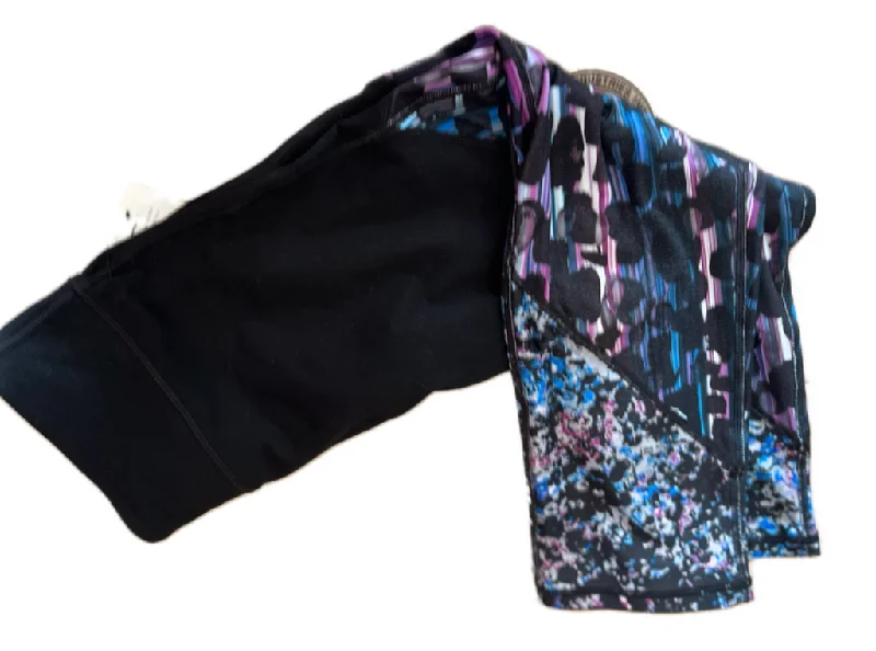 Fabletics Black & Floral Capris Leggings Size S MSP$75 Comfortable Full-Body Compression Leggings