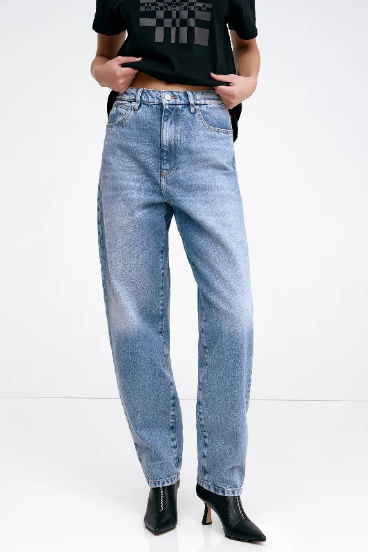 Stevie Jeans Fashionable Slim Fit Jeans