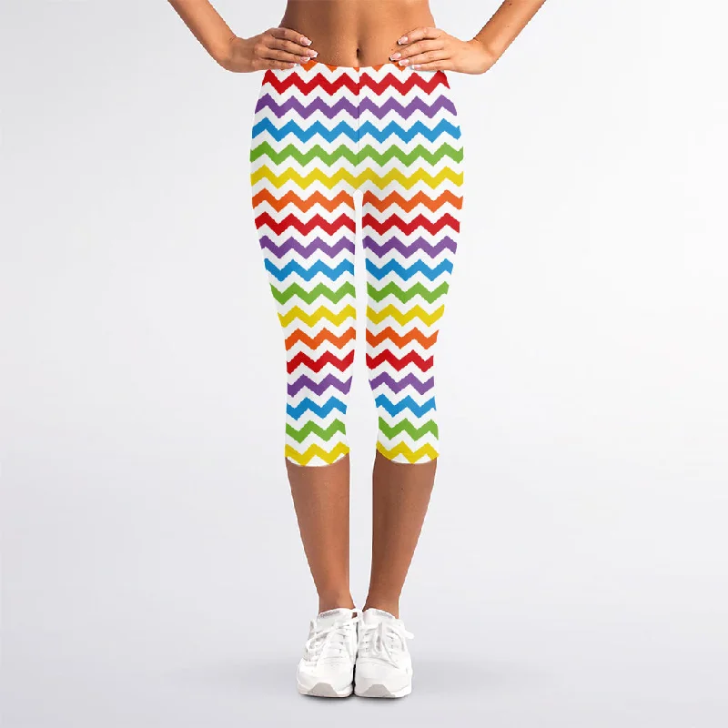Rainbow Chevron Pattern Print Women's Capri Leggings Trendy Seamless Fit Leggings