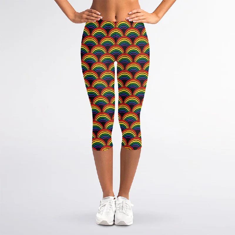 Rainbow Wave Pattern Print Women's Capri Leggings Cozy Fashion Leggings